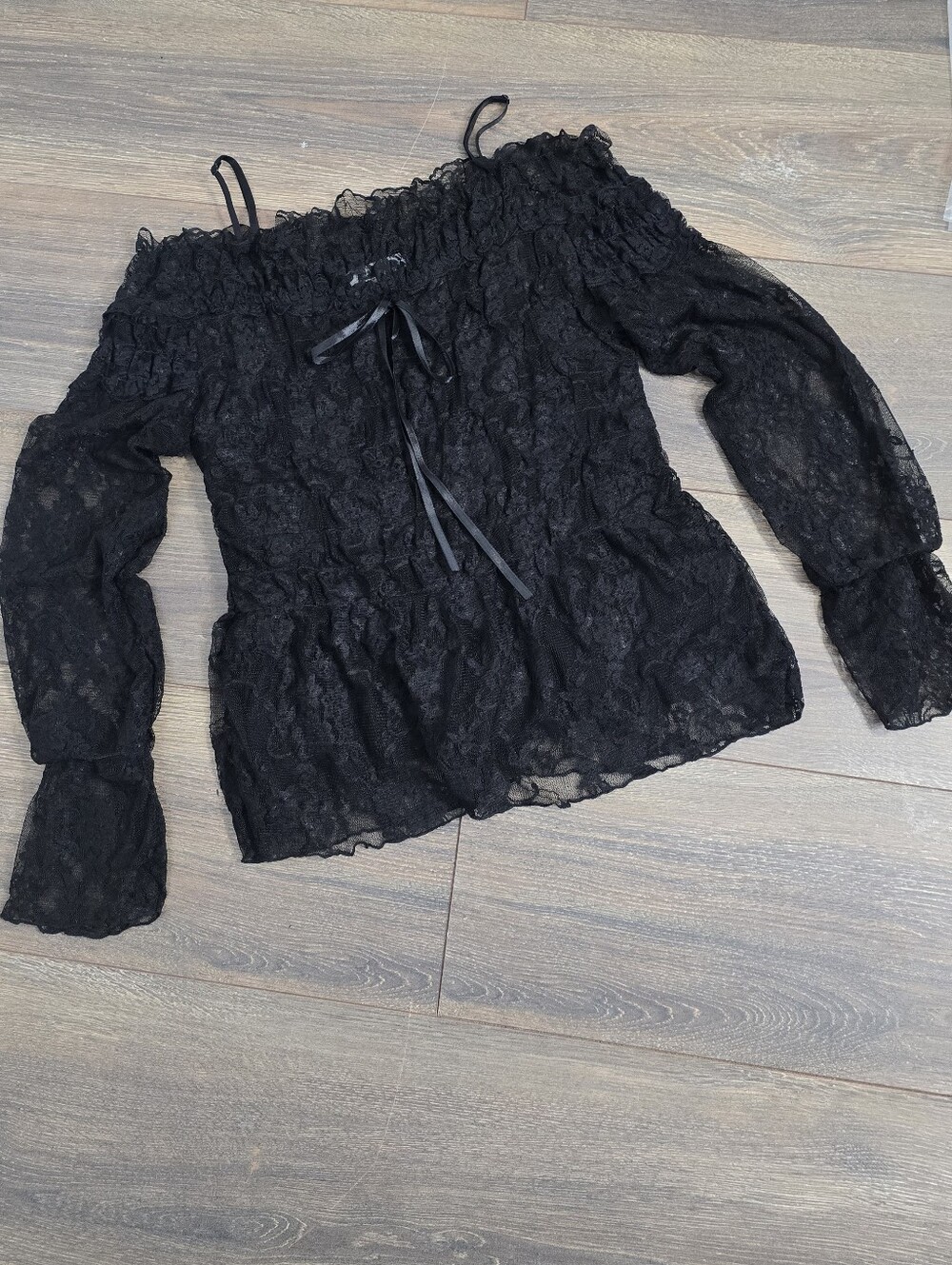 Terra Nostra Black Lace Off the Shoulder Spaghetti Straps Long Sleeves Sz Medium